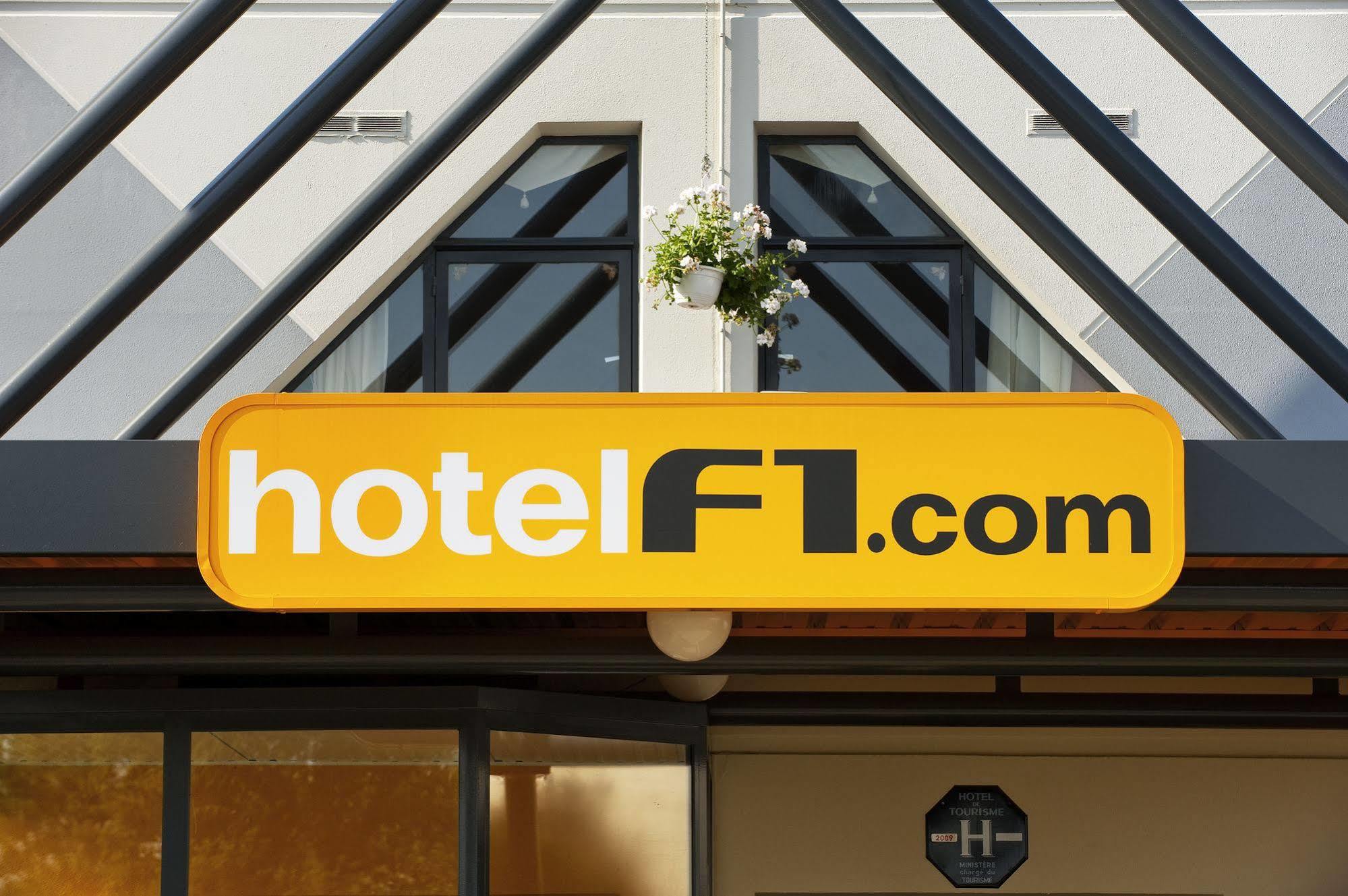 Hotelf1 Saint Etienne La Grand Croix LʼHorme Εξωτερικό φωτογραφία